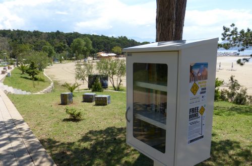 Lopar bogatiji za dvije BookCrossing zone i  mozaičnu instalaciju u javnom prostoru